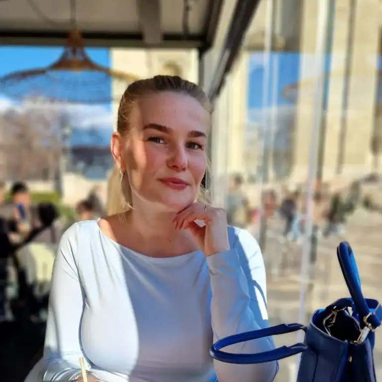 Optimale werkplezier en professionele groei voor een tevreden werknemer, focus op welzijn en ontwikkeling binnen een inspirerende werkomgeving.